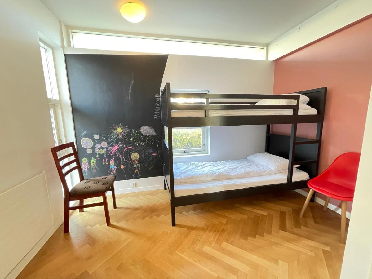 Big Villa Centrally Located In Рейкявик Екстериор снимка