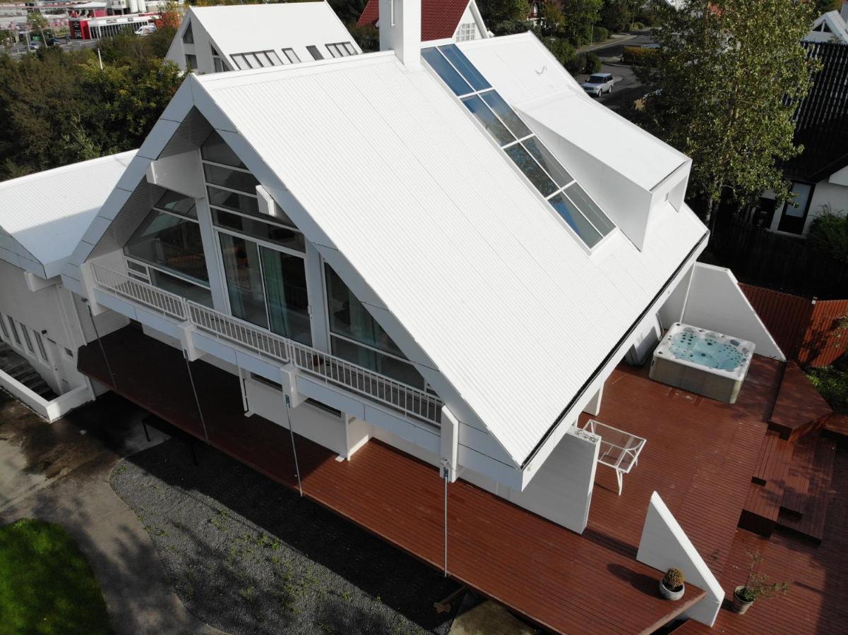 Big Villa Centrally Located In Рейкявик Екстериор снимка