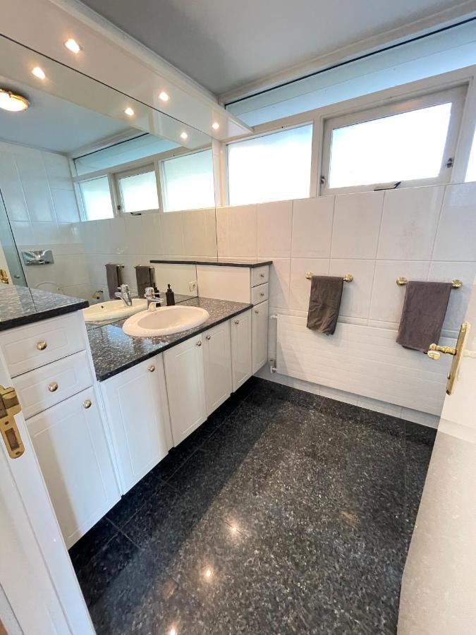Big Villa Centrally Located In Рейкявик Екстериор снимка