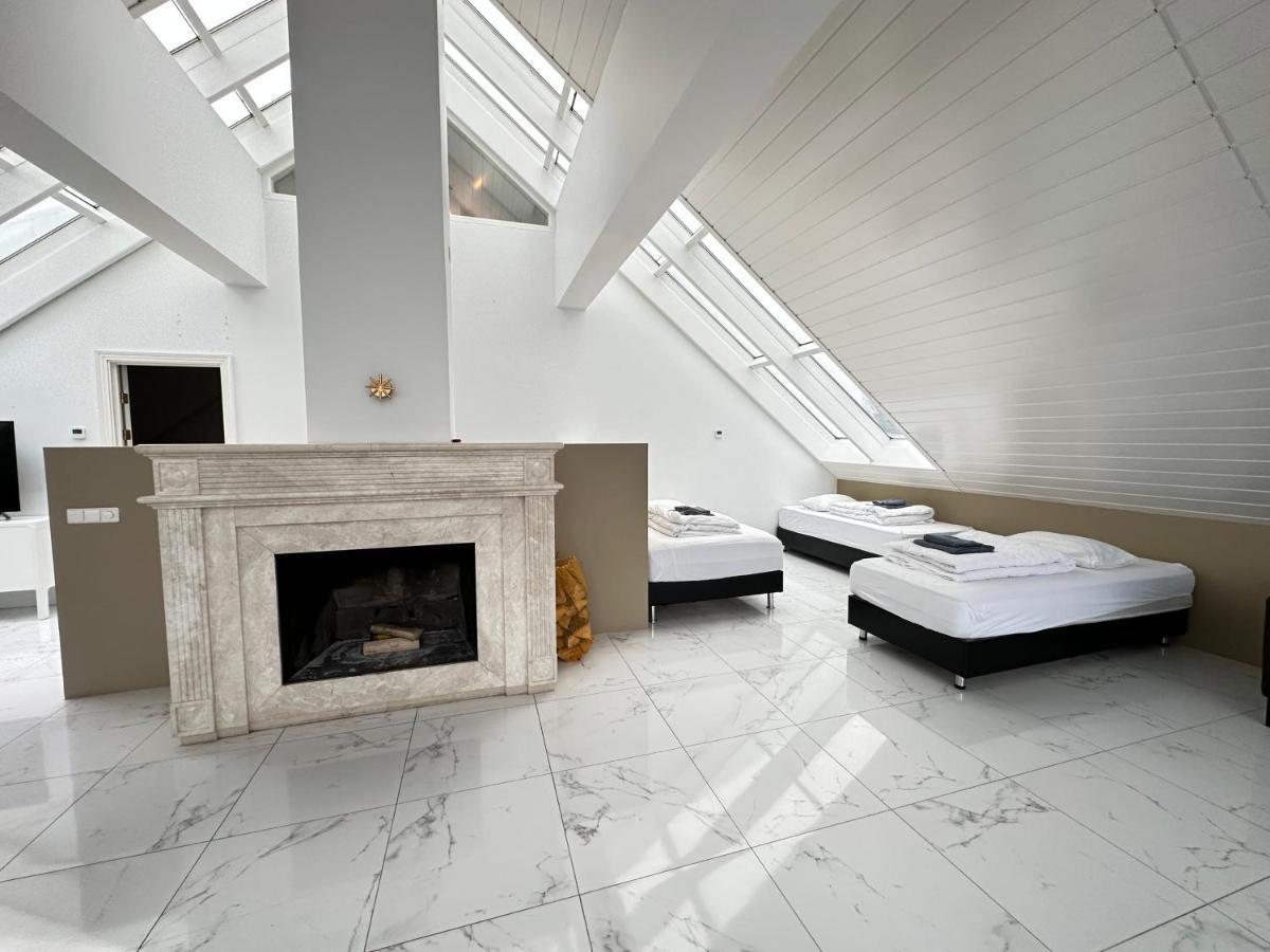 Big Villa Centrally Located In Рейкявик Екстериор снимка
