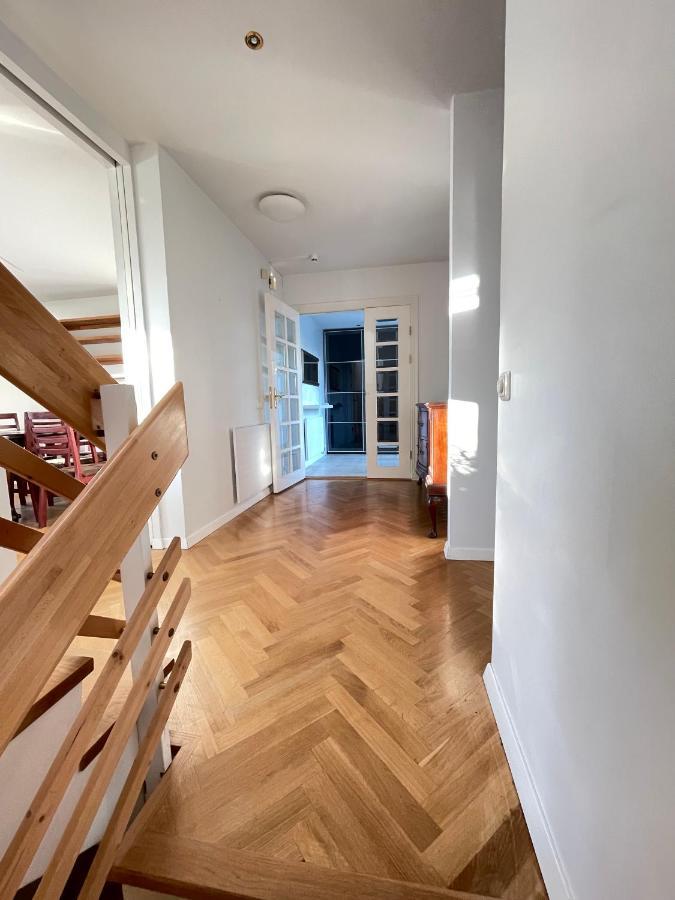 Big Villa Centrally Located In Рейкявик Екстериор снимка